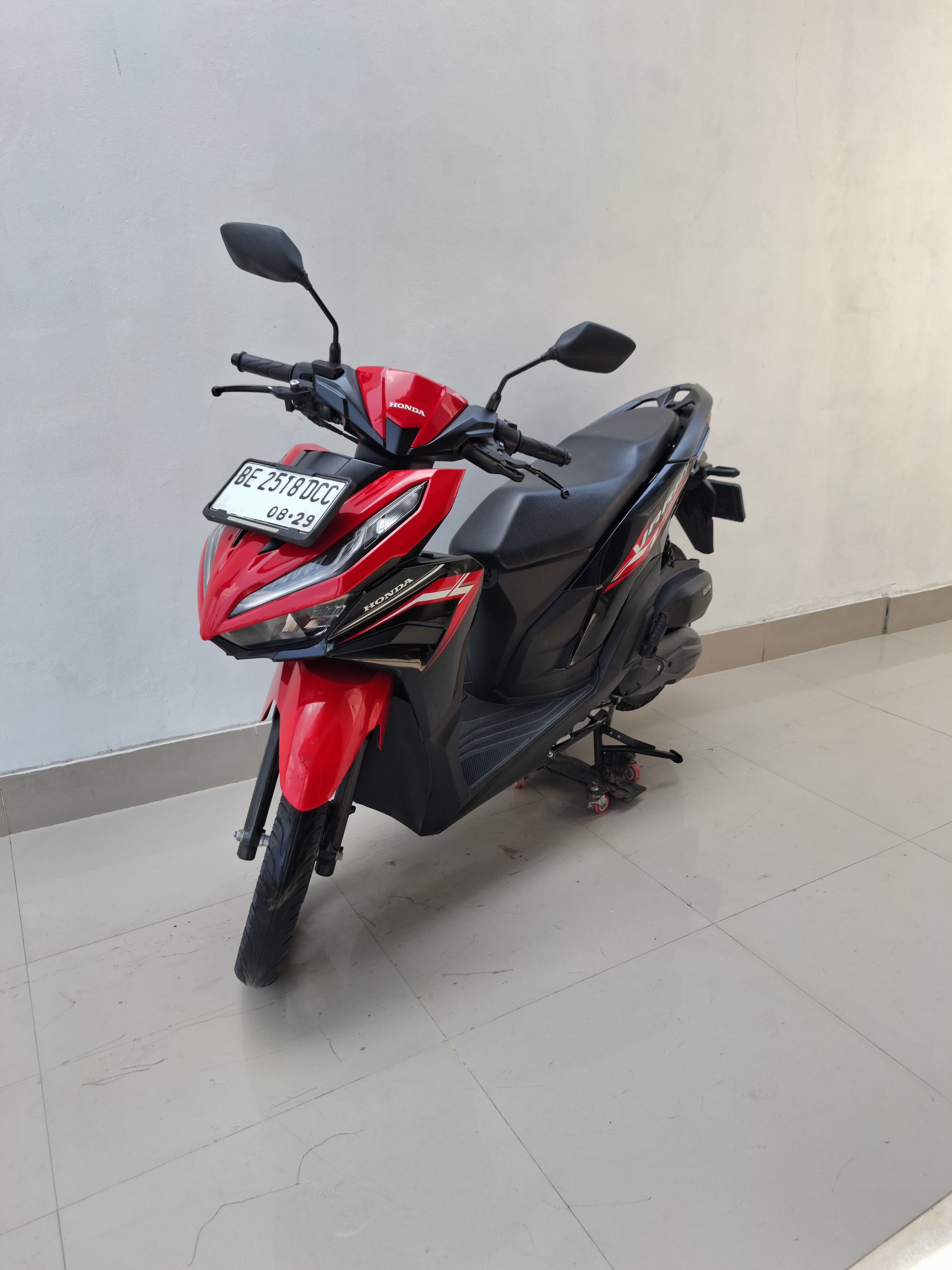 VARIO 125